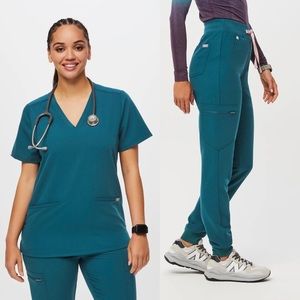Figs XS/S 3 Pocket/High Waisted Zamora Jogger Caribbean Blue Scrub Set
